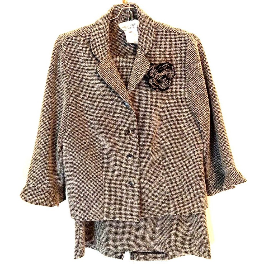 Miss Dorby Womens 2 Piece Skirt Suit Gray Tweed Rosette Brooch Petites 12P